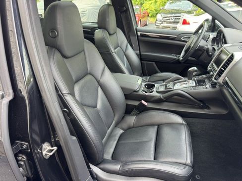 Used 2014 Porsche Cayenne S AWD/4WD image 39