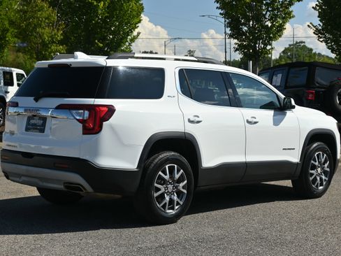 Used 2023 GMC Acadia SLT image 19