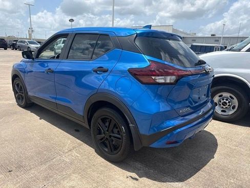 Used 2024 Nissan Kicks S FWD image 5