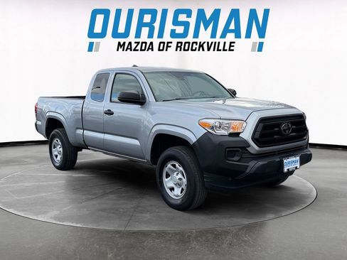 Used 2022 Toyota Tacoma SR image 1
