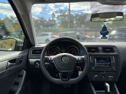 Used 2018 Volkswagen Jetta S image 12