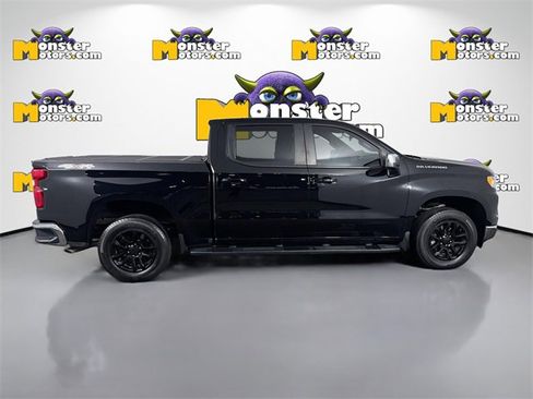Used 2023 Chevrolet Silverado 1500 LT w/ Convenience Package II image 4