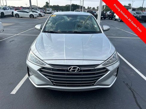 Used 2019 Hyundai Elantra Limited FWD image 11