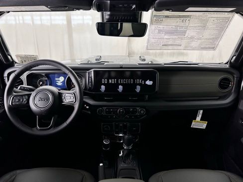 New 2025 Jeep Gladiator Mojave image 23