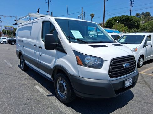 Used 2017 Ford Transit 250 130 Low Roof RWD image 1
