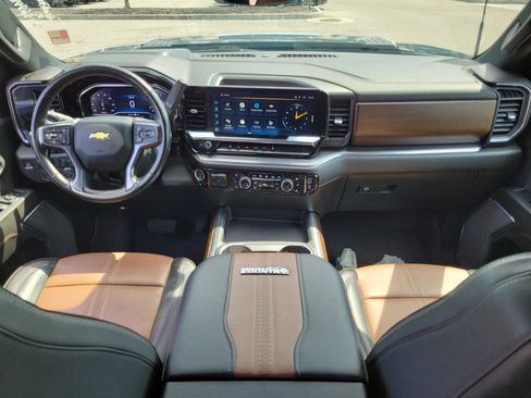 Used 2024 Chevrolet Silverado 3500 High Country w/ Technology Package AWD/4WD image 16