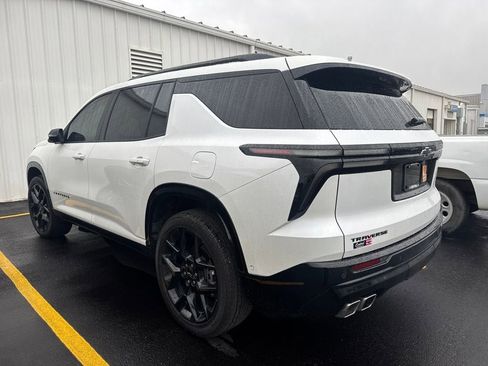 Used 2024 Chevrolet Traverse RS w/ LPO, Floor Liner Package FWD image 5