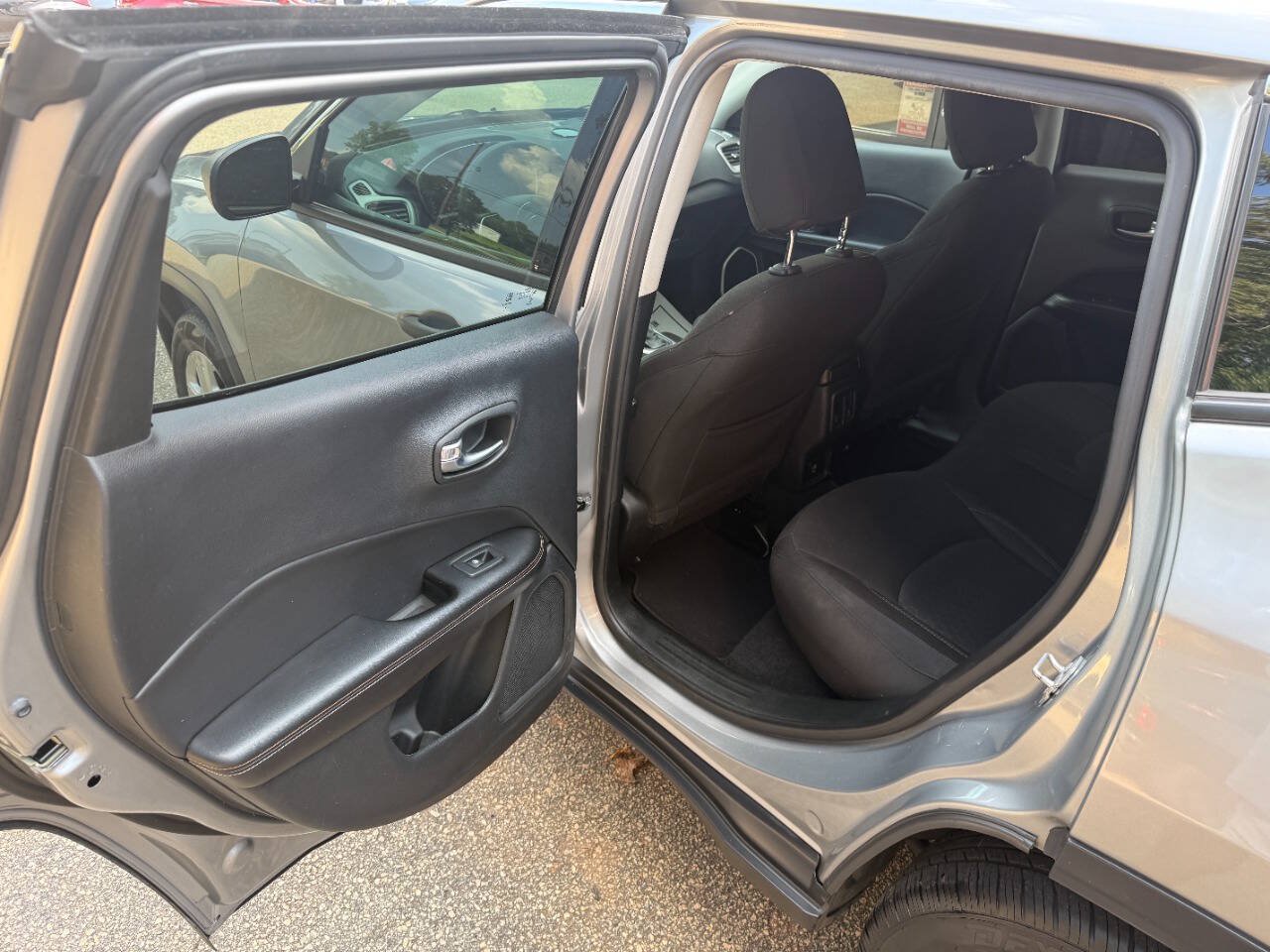 Used 2021 Jeep Compass Sport FWD image 12
