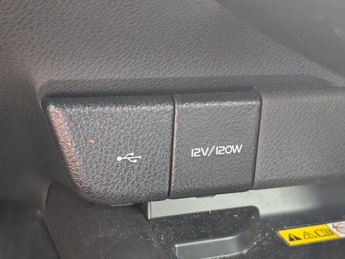 Used 2024 Toyota Camry XSE FWD image 13