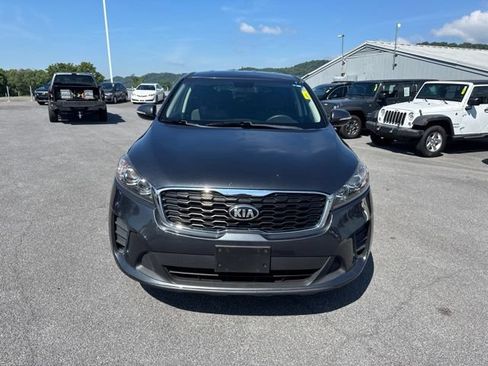 Used 2020 Kia Sorento FWD V6 image 3