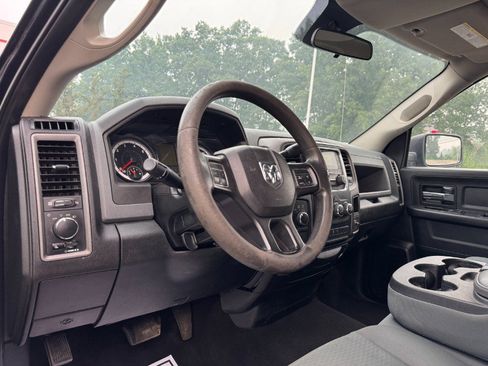 Used 2018 RAM 1500 ST w/ SXT Appearance Group AWD/4WD image 14
