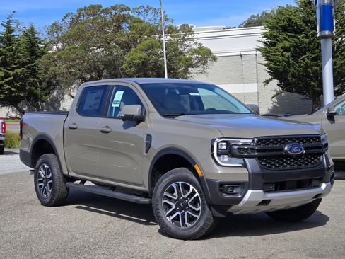 New 2025 Ford Ranger Lariat w/ FX4 Off-Road Package image 2