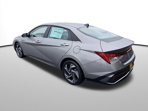 New 2025 Hyundai Elantra SEL w/ Cargo Package image 8