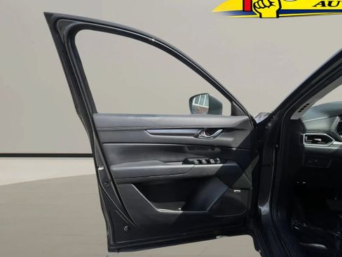 Used 2017 MAZDA CX-5 Touring w/ Preferred Equipment Package FWD image 5