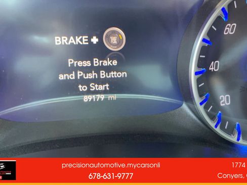 Used 2017 Chrysler Pacifica Limited image 11