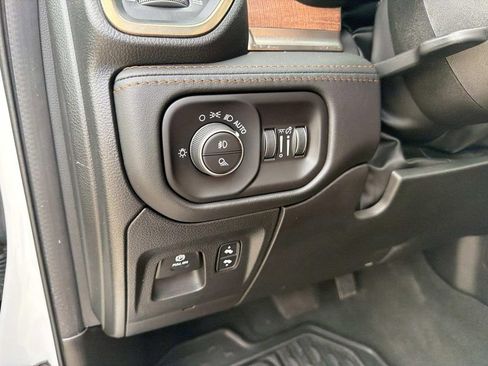 Used 2023 RAM 1500 Limited w/ Body Color Bumper Group image 30