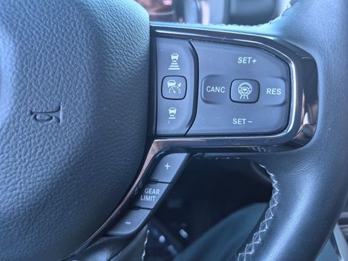 Used 2025 RAM 1500 Limited AWD/4WD image 33