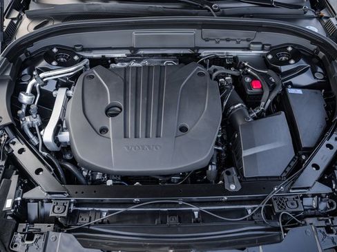 New 2026 Volvo XC60 B5 Plus w/ Protection Package Premier image 19
