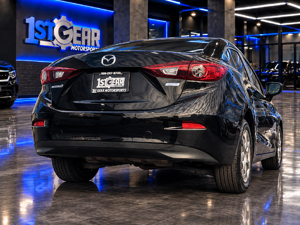 Used 2015 MAZDA MAZDA3 i Sport FWD image 11