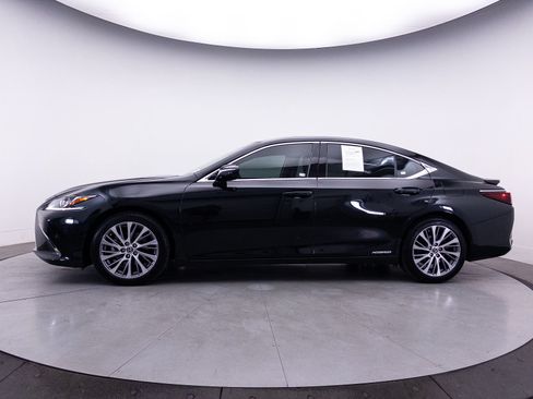 Used 2020 Lexus ES 300h w/ Premium Package FWD image 46