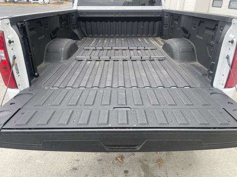 Used 2025 Chevrolet Silverado 2500 Custom w/ Custom Value Package image 30