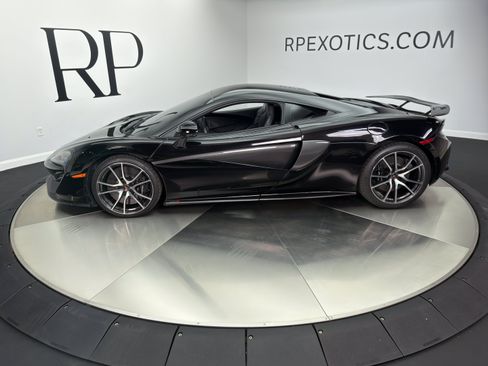 Used 2016 McLaren 570S Coupe RWD image 6