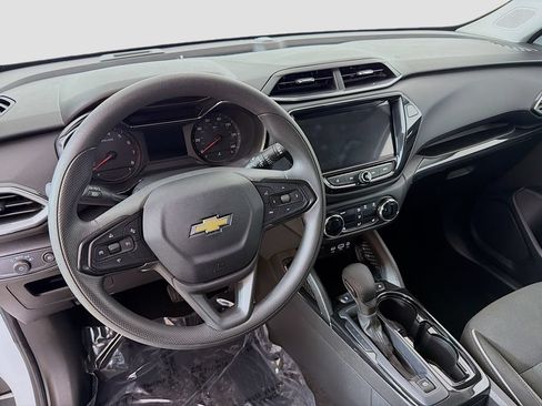 Used 2023 Chevrolet TrailBlazer LT w/ Convenience Package FWD image 19