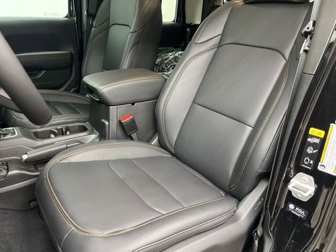 New 2026 Jeep Gladiator Sport image 8