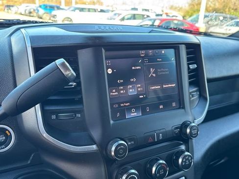 Used 2022 RAM 2500 Big Horn w/ Cold Weather Group image 17