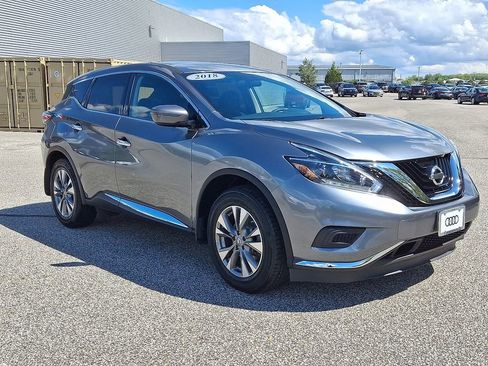 Used 2018 Nissan Murano S AWD/4WD image 3