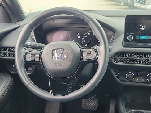 Used 2024 Honda HR-V Sport image 18