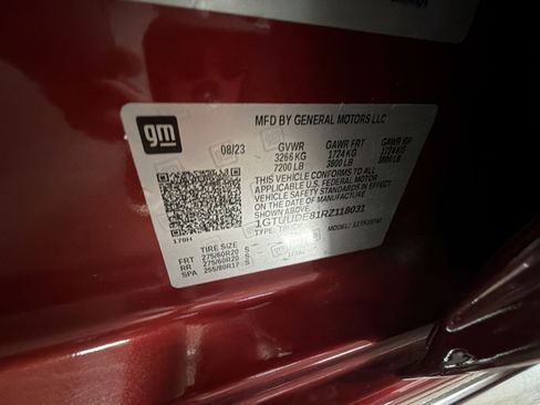 Used 2024 GMC Sierra 1500 SLT w/ SLT Premium Plus Package image 33