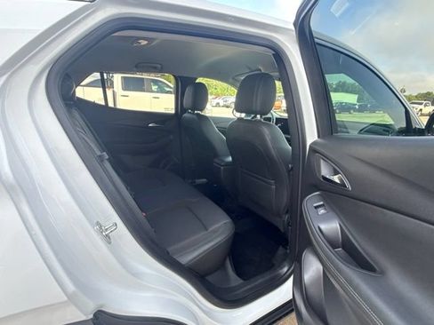 Used 2025 Buick Encore GX Preferred FWD image 17