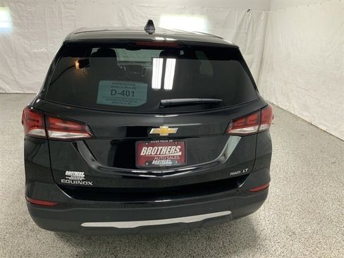 Used 2023 Chevrolet Equinox LT w/ Driver Convenience Package image 4