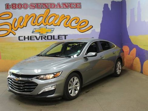 Used 2024 Chevrolet Malibu LT FWD image 2