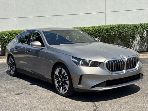 Certified 2026 BMW 540i xDrive AWD/4WD image 3