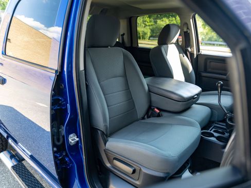 Used 2015 RAM 2500 Tradesman w/ Chrome Appearance Group AWD/4WD image 29