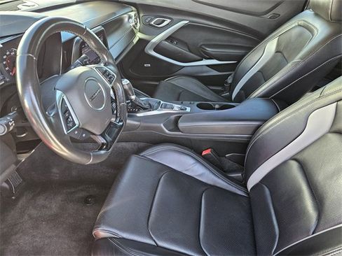 Used 2020 Chevrolet Camaro LT w/ RS Package image 13