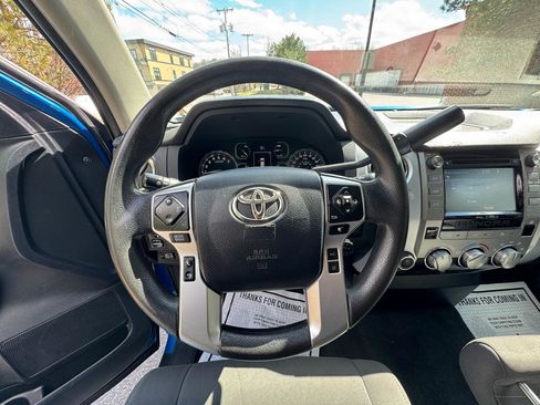 Used 2018 Toyota Tundra SR5 image 8