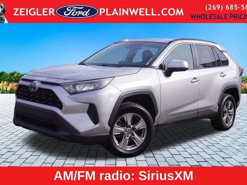 Used 2022 Toyota RAV4 LE image 1