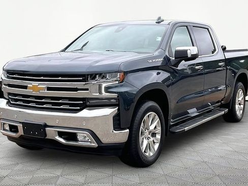 Used 2022 Chevrolet Silverado 1500 LTZ w/ LTZ Premium Package AWD/4WD image 3