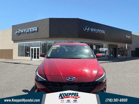 Certified 2023 Hyundai Elantra SEL w/ Convenience Package FWD image 2