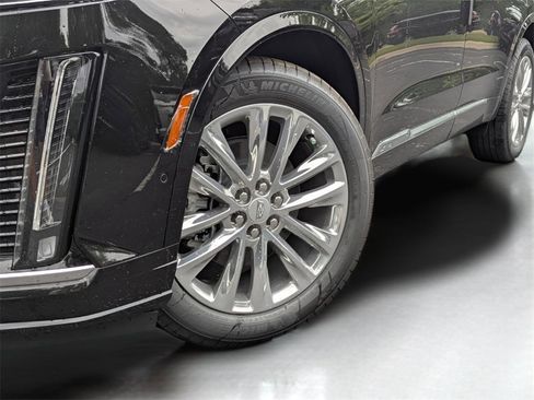 New 2025 Cadillac XT6 Premium Luxury w/ Technology Package image 2