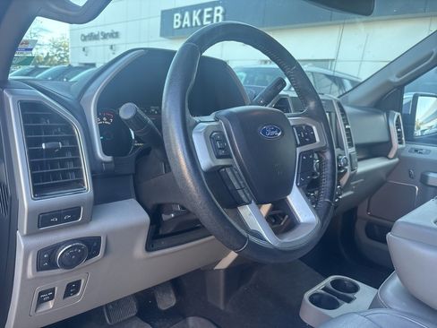 Used 2019 Ford F150 Lariat image 17