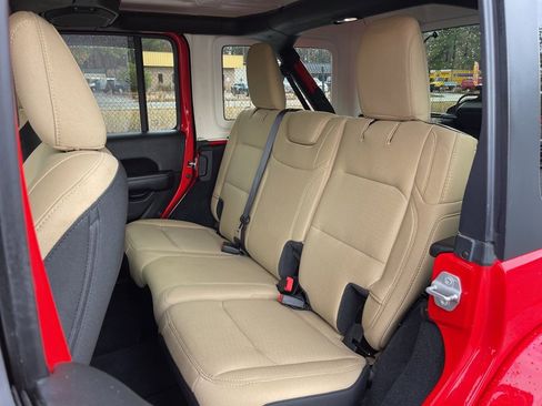 Used 2022 Jeep Wrangler Unlimited Sahara w/ LED Lighting Group image 20