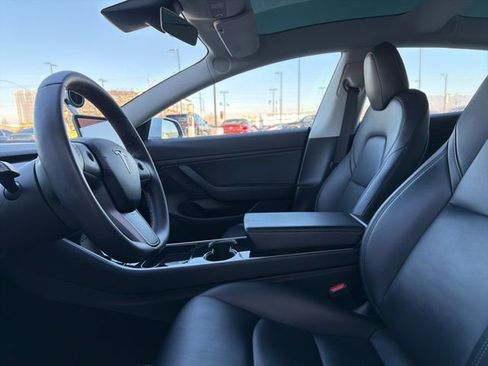 Used 2019 Tesla Model 3 Performance image 22