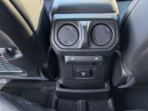 New 2026 Jeep Wrangler Unlimited Rubicon w/ Whitecap Package AWD/4WD image 23