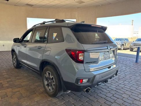 Used 2022 Honda Passport TrailSport image 2