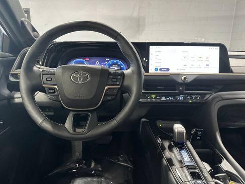 Certified 2024 Toyota Crown Platinum AWD/4WD image 9