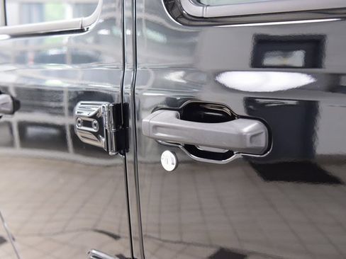 Used 2021 Jeep Gladiator Overland w/ Popular Equipment Package image 17